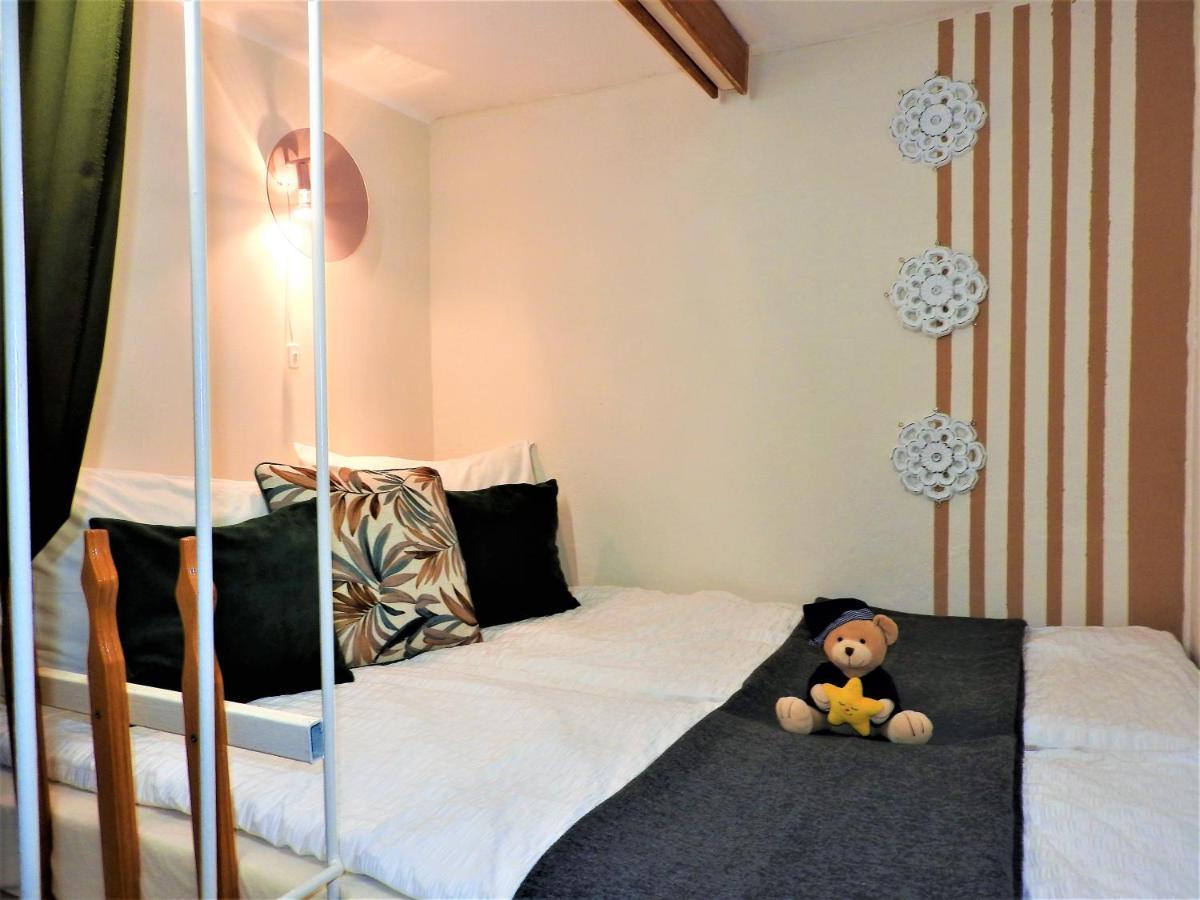 Lena Apartman - Eger Exterior photo